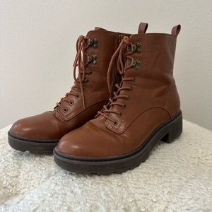 EUC Universal Thread Women’s Boots